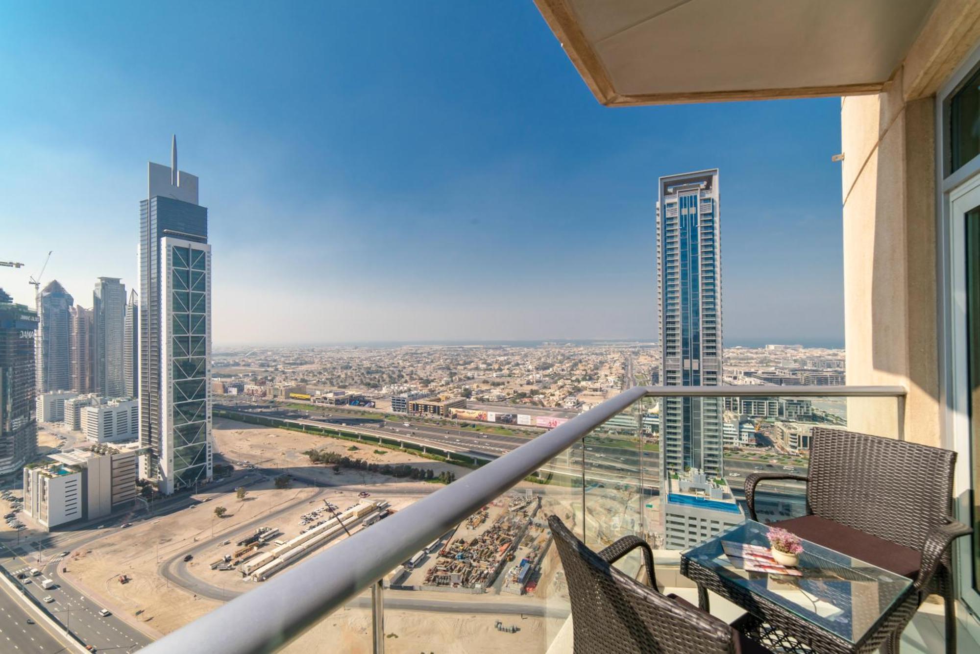 Icon Casa Living - Super Loft West Tower Apartment ดูไบ ภายนอก รูปภาพ